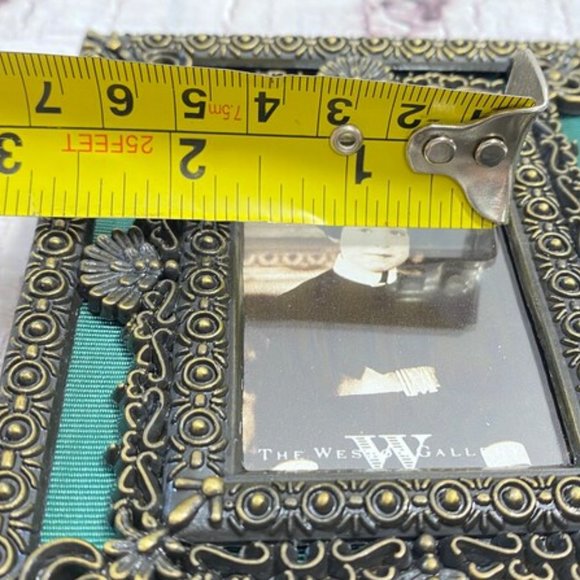 Vintage Picture Frame, Photo frame/Metal decorated Frame with flowers and plant - Picture 5 of 10